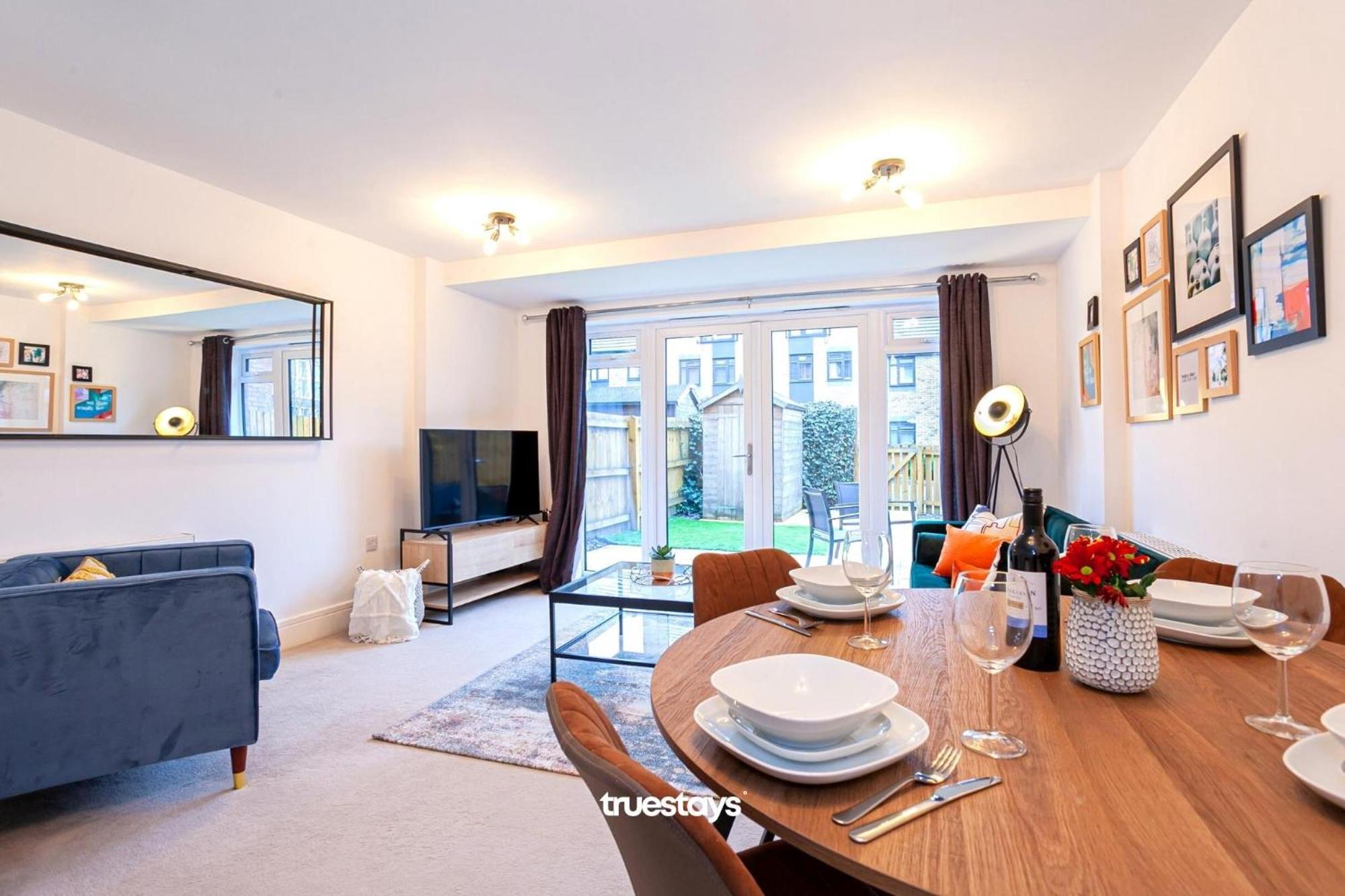 Ambassador House By Truestays - Luxury 4 Bedroom House In Stoke-On-Trent Etruria 外观 照片