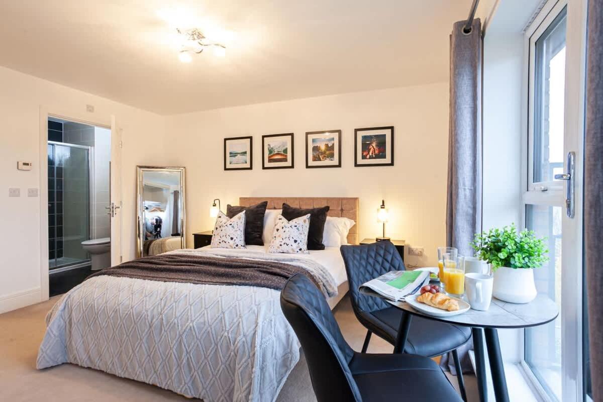 Ambassador House By Truestays - Luxury 4 Bedroom House In Stoke-On-Trent Etruria 外观 照片